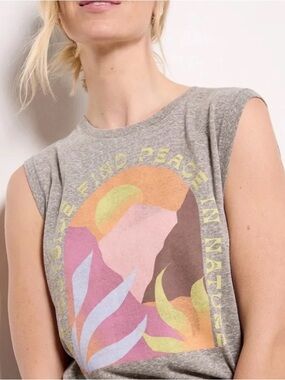 Evereve x Z Supply Peace Out Muscle Tank Graphic Pastel Print Size L